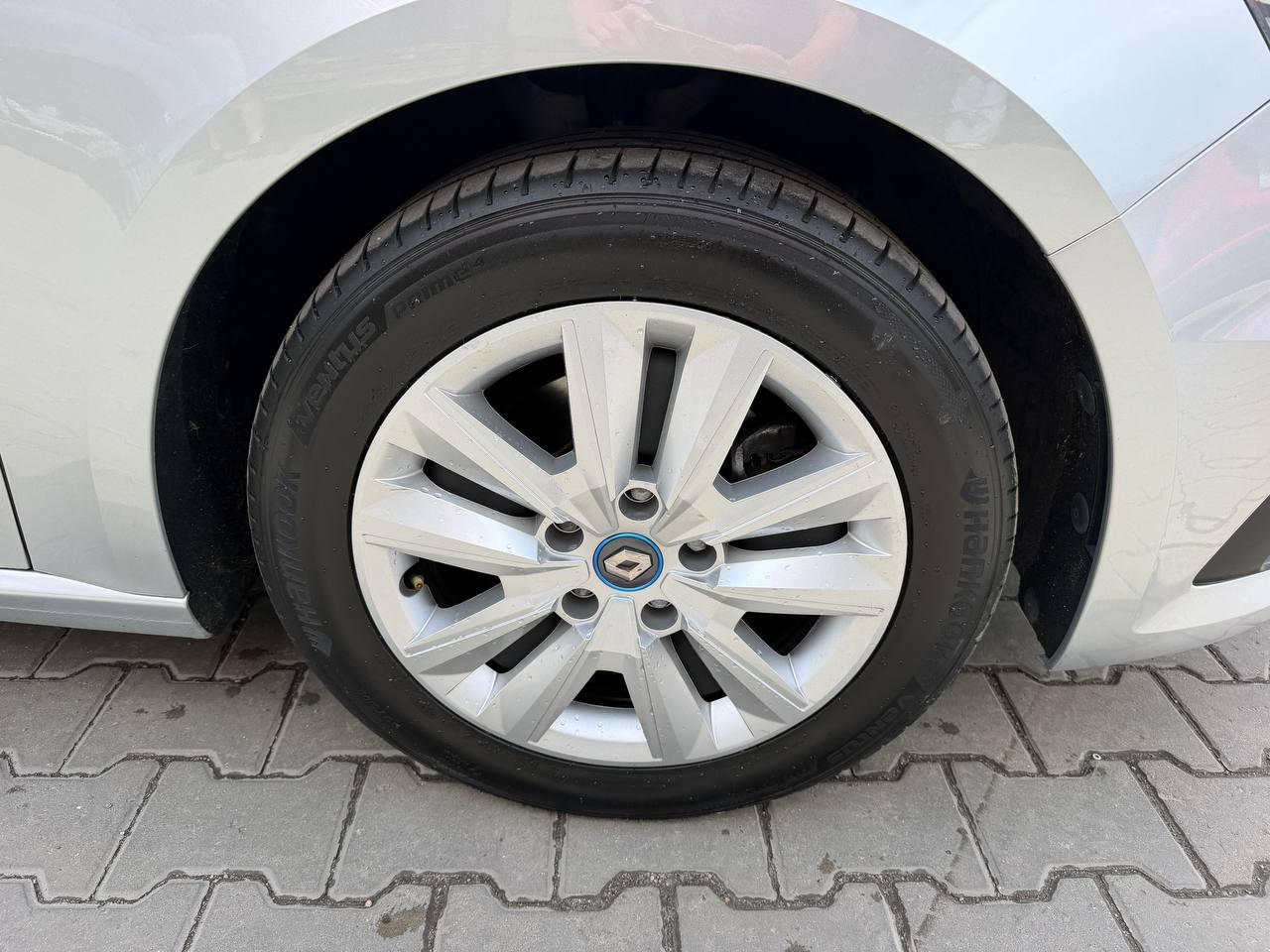 Renault Megane Business HYBRID