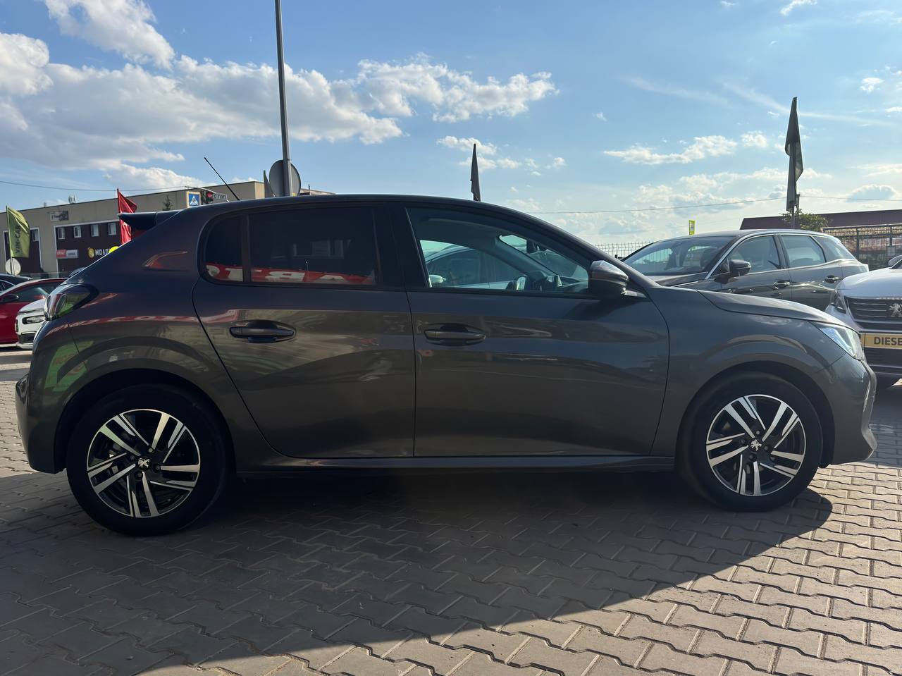 Peugeot 208 ALLURE