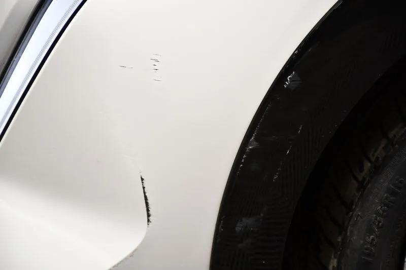 Peugeot E-208 Business