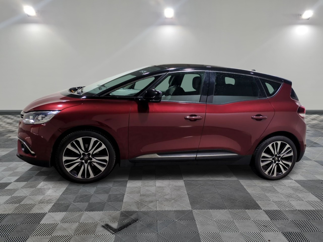 Renault Scenic INITIALE PARIS