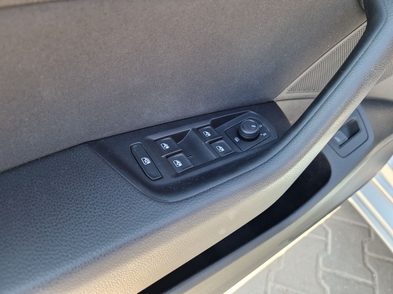 Volkswagen Passat Business+