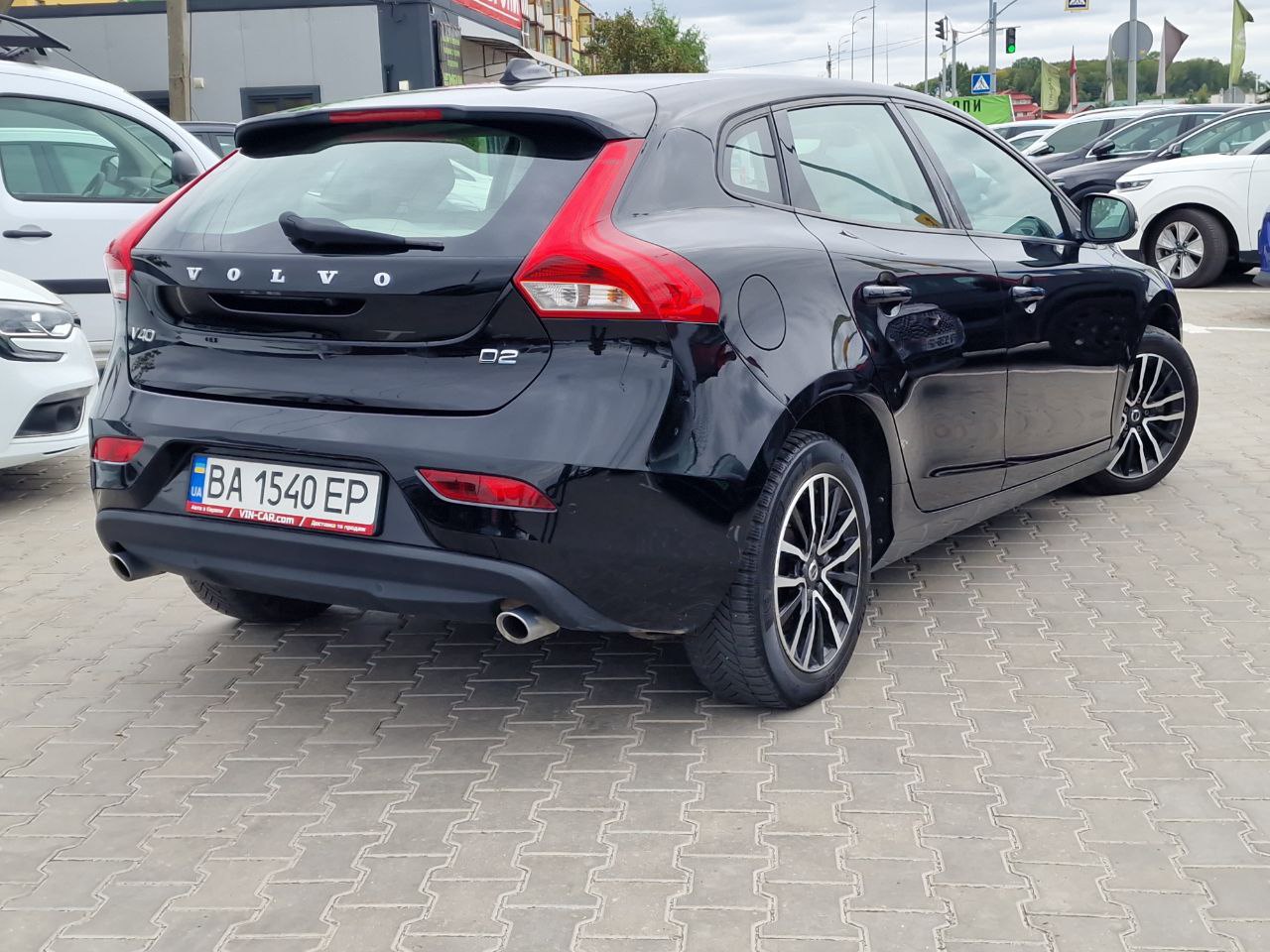 VOLVO V40