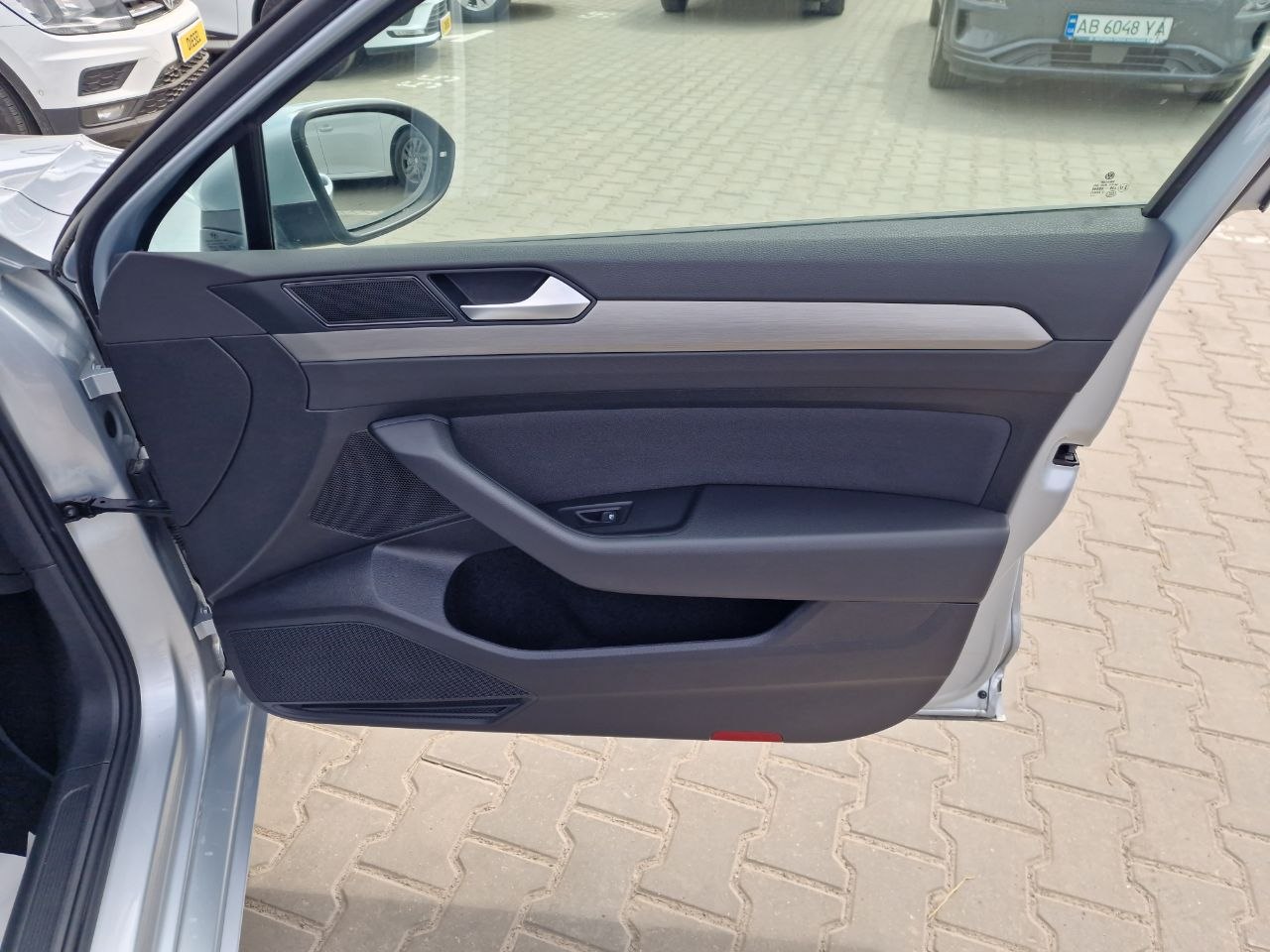 Volkswagen Passat Business+