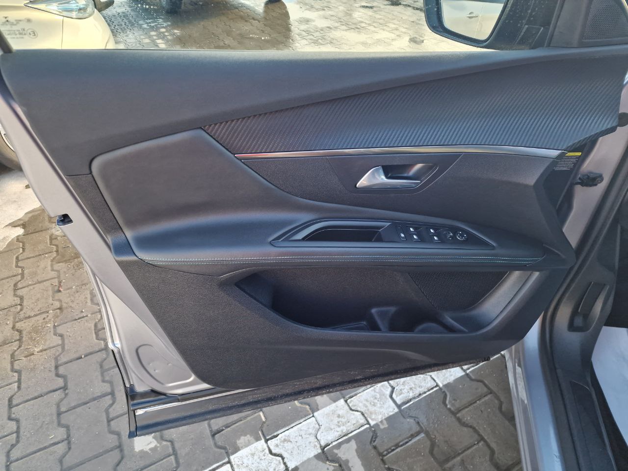 Peugeot 3008 Allure HYBRID