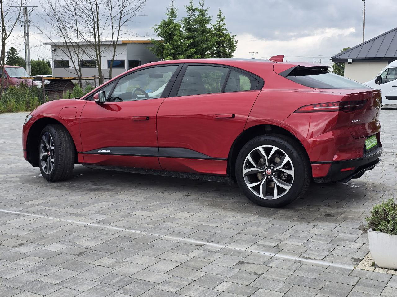 JAGUAR I-PACE