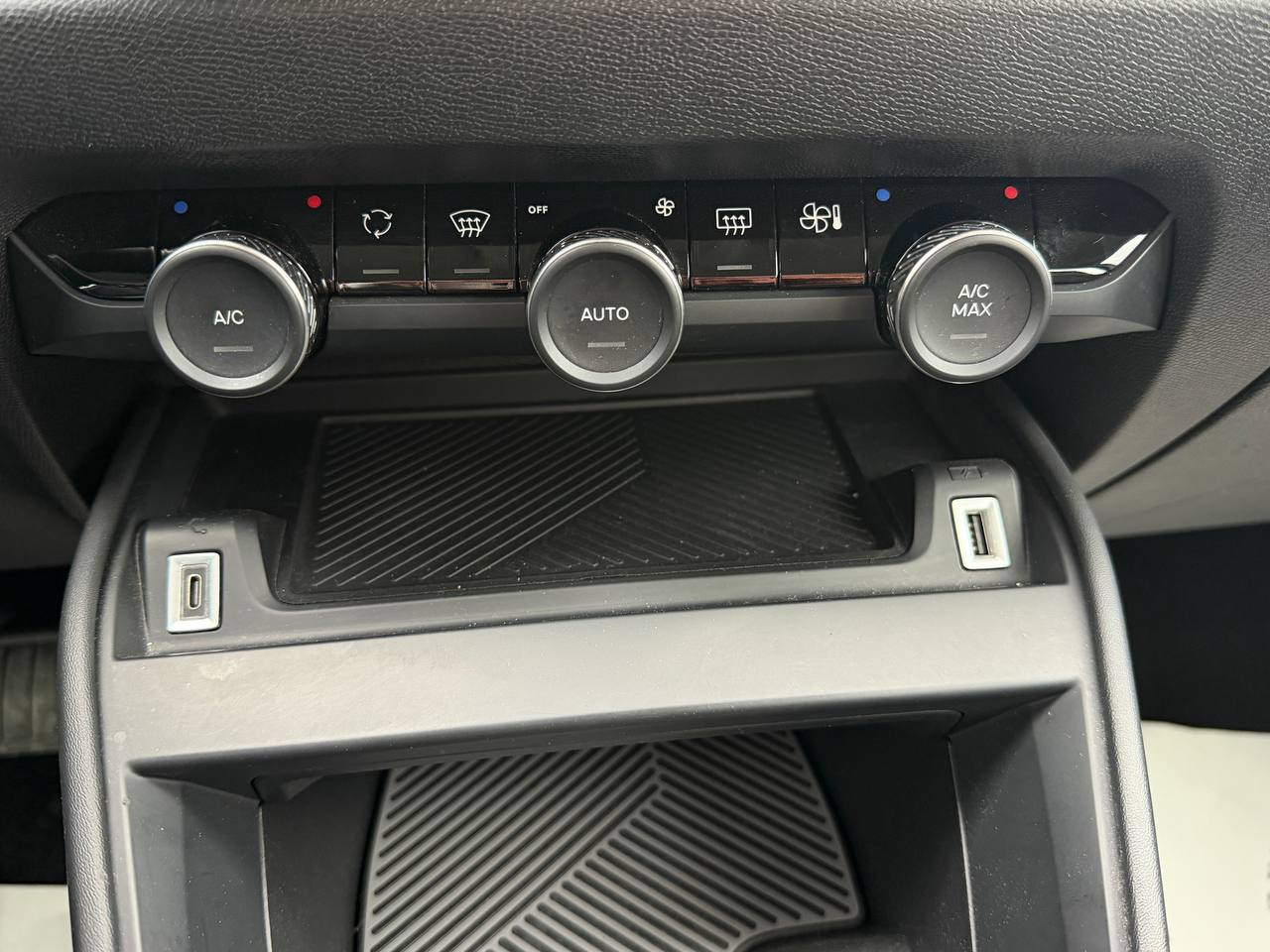 Citroen E-C4
