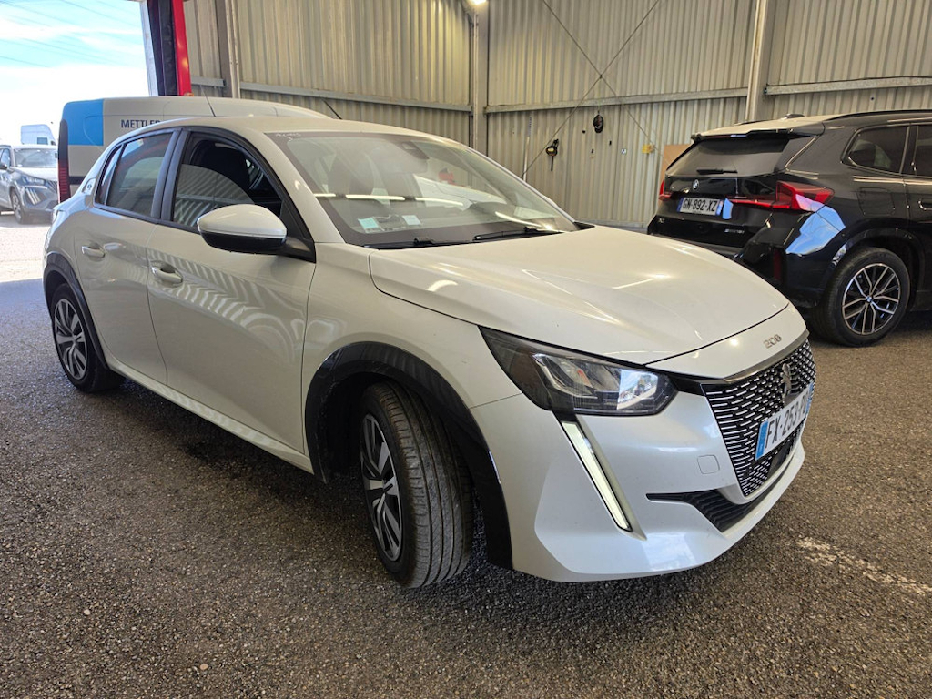 Peugeot E-208 Business
