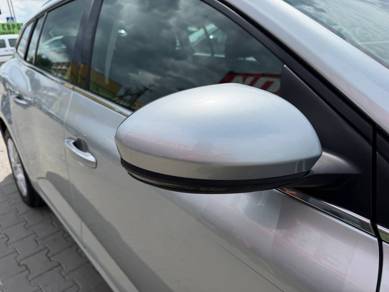 Renault Megane Business HYBRID