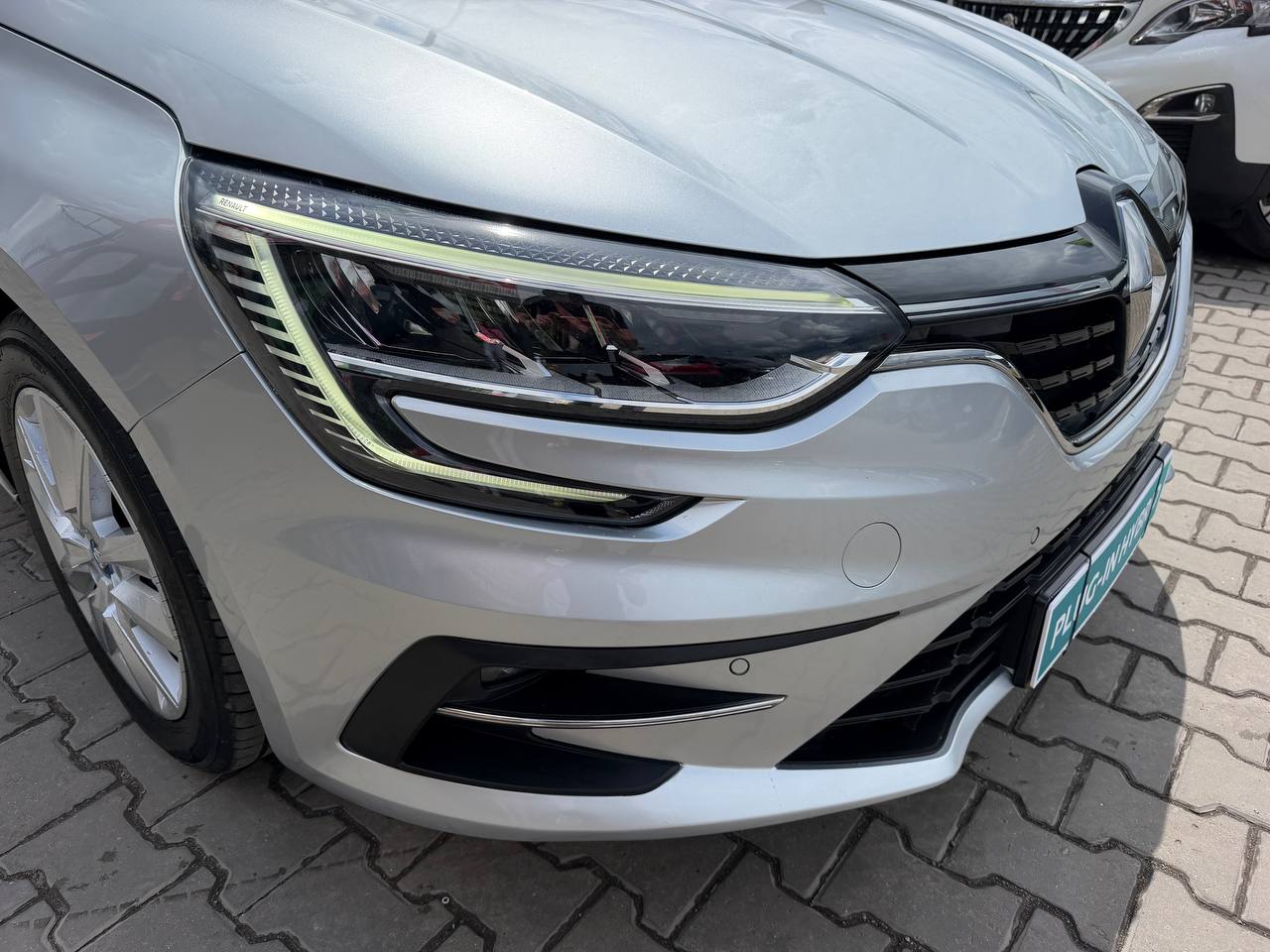 Renault Megane Business HYBRID