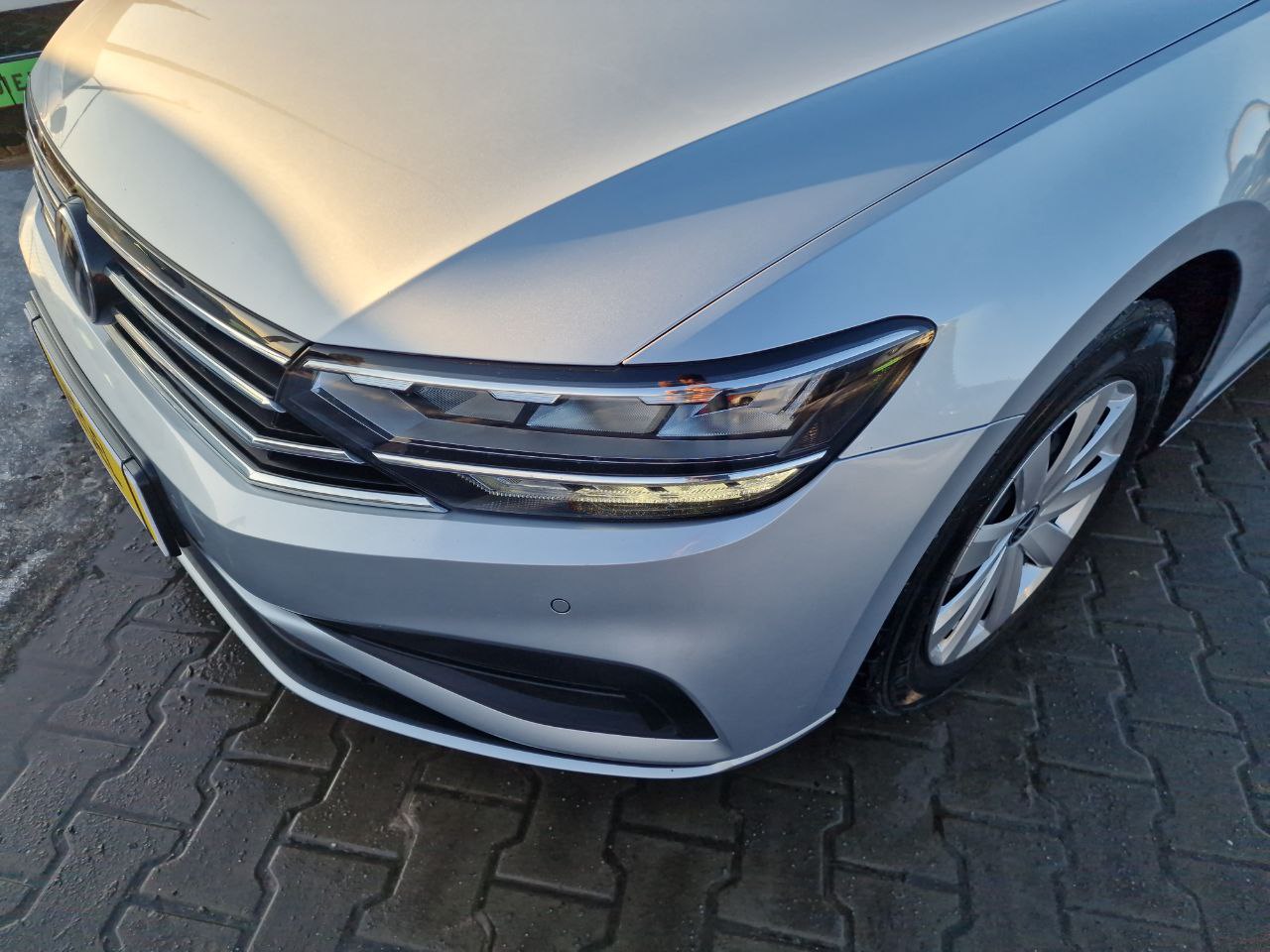 Volkswagen Passat Business+