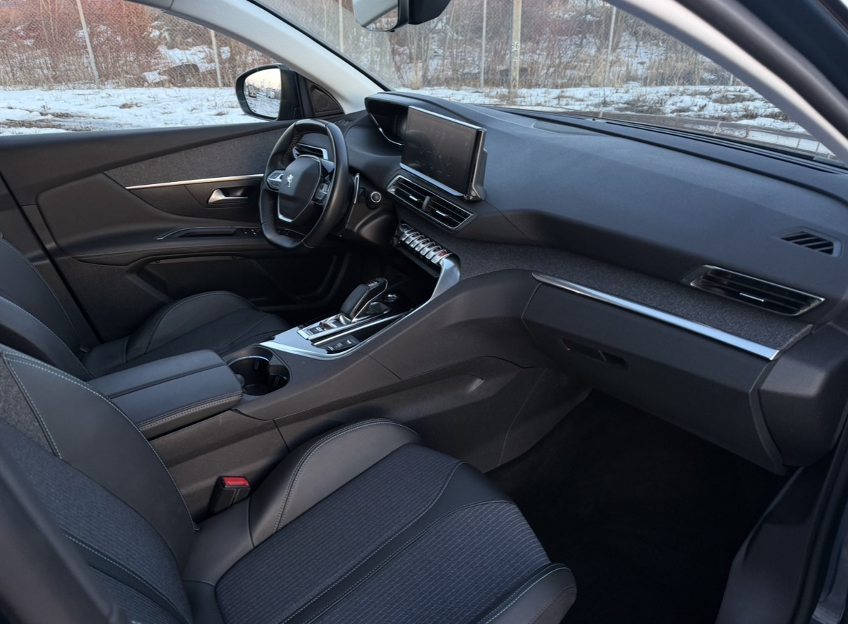 Peugeot 3008 Allure HYBRID