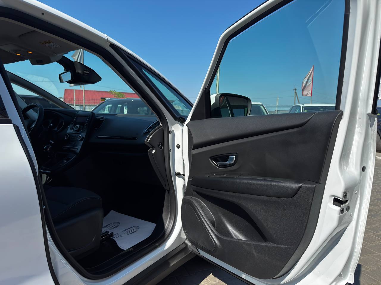 Renault GRAND Scenic Life