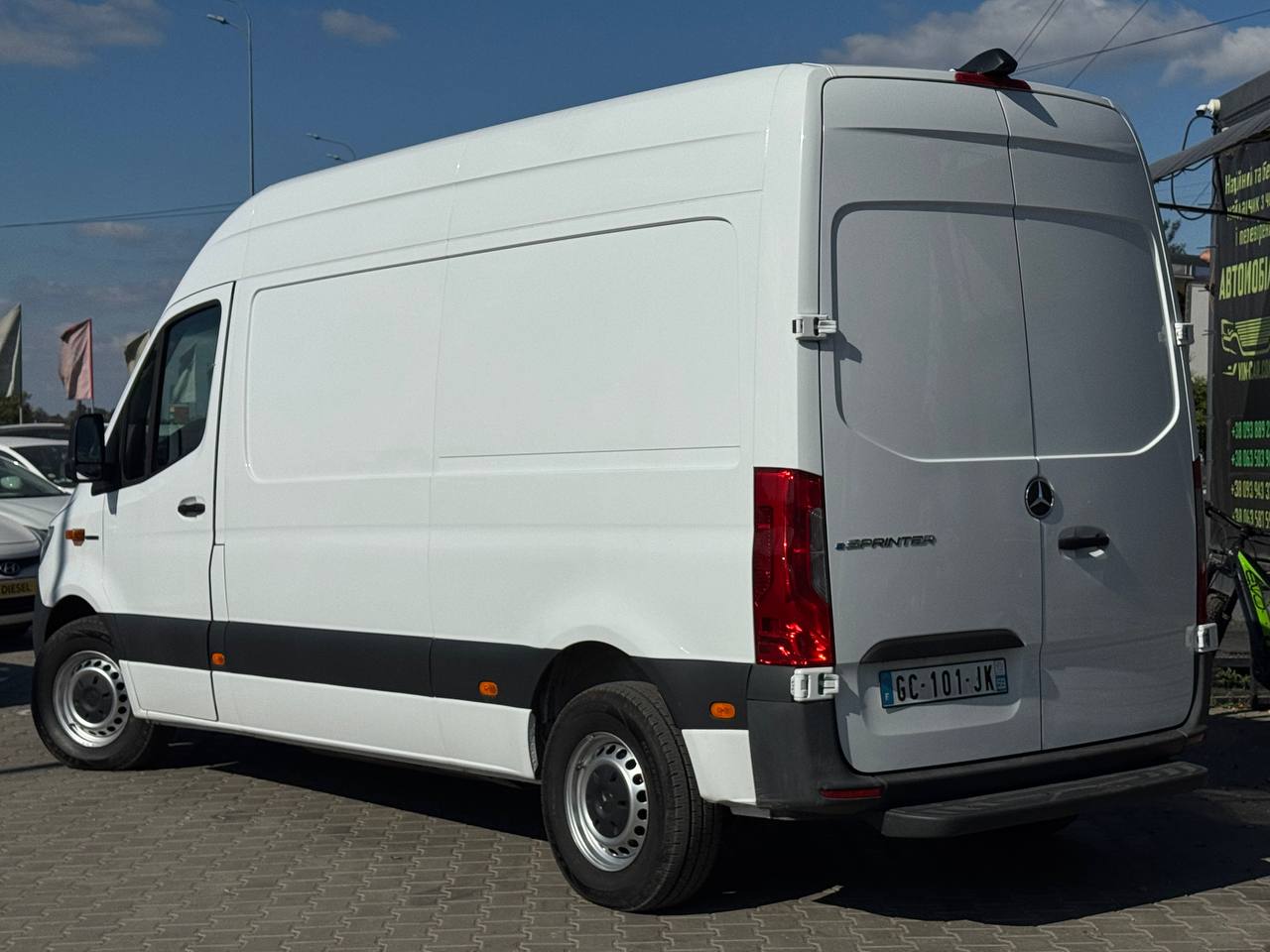 Mercedes-Benz E-Sprinter FWD