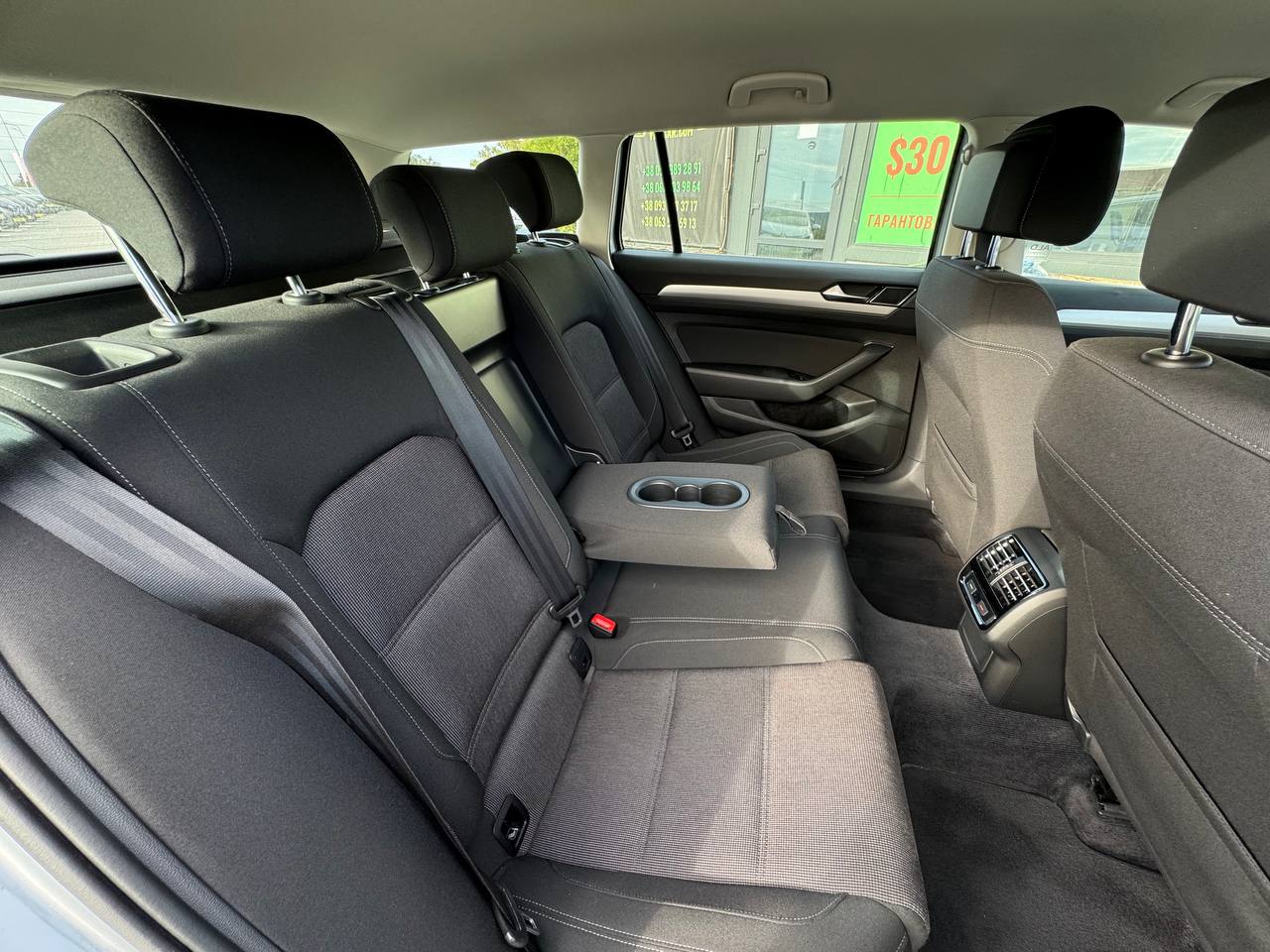 Volkswagen Passat Business+