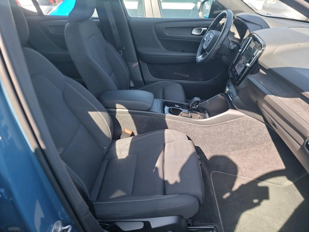 Volvo XC-40
