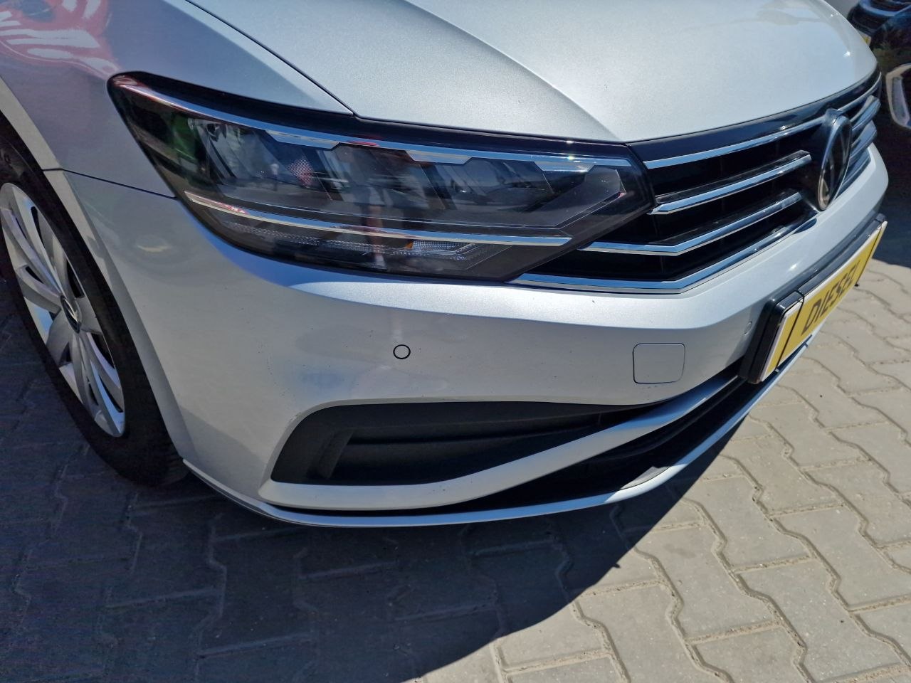 Volkswagen Passat Business+