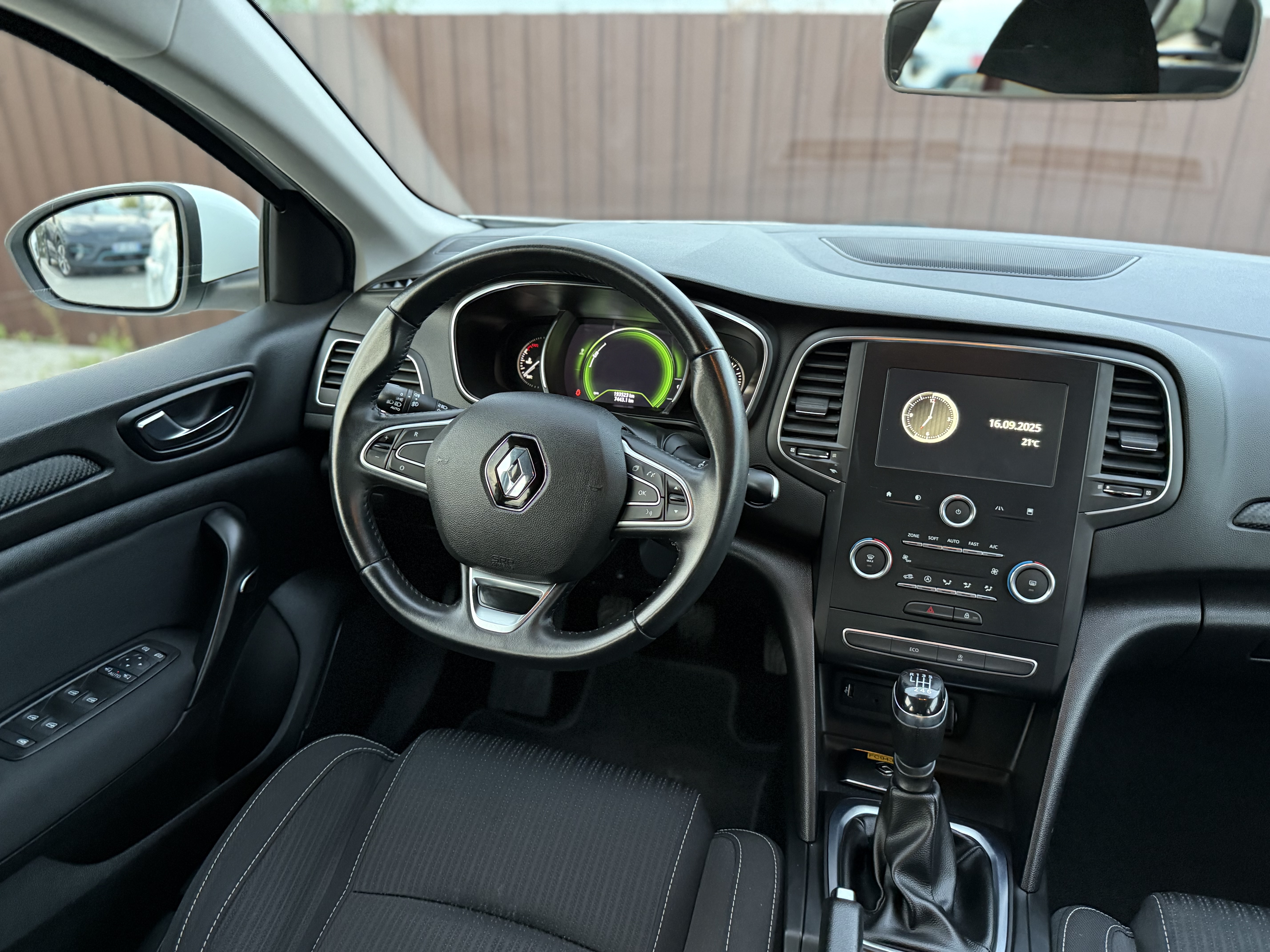 Renault MEGANE IV