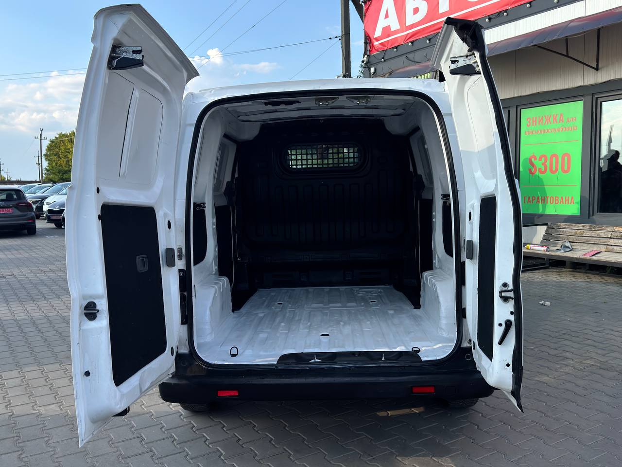 Nissan E-NV200
