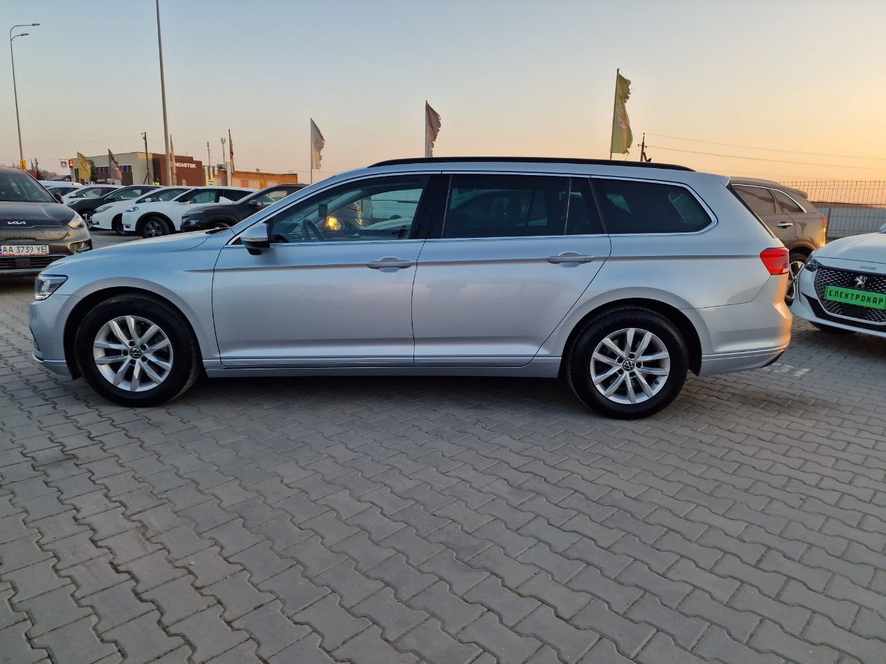 Volkswagen Passat Business+
