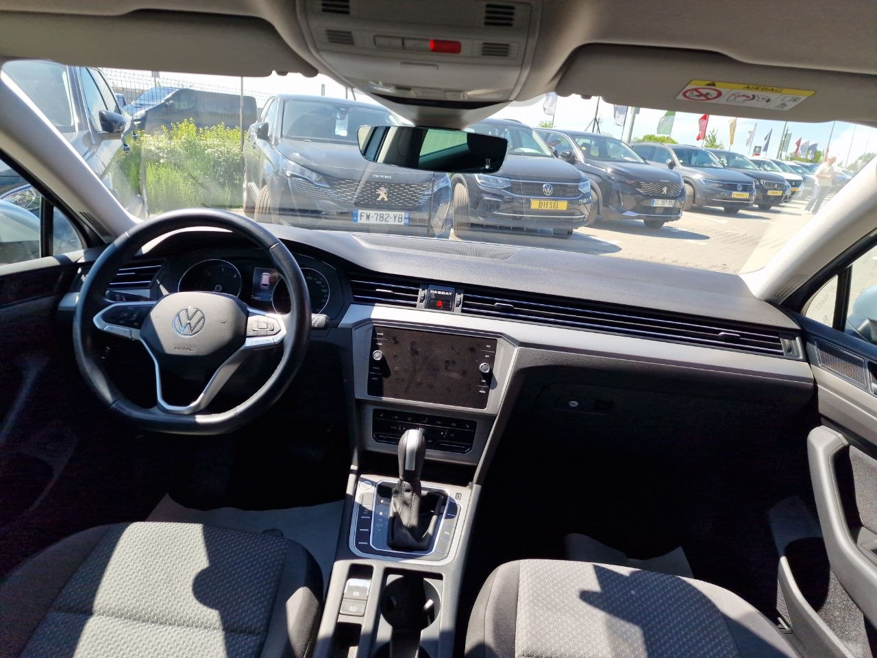 Volkswagen Passat Business+
