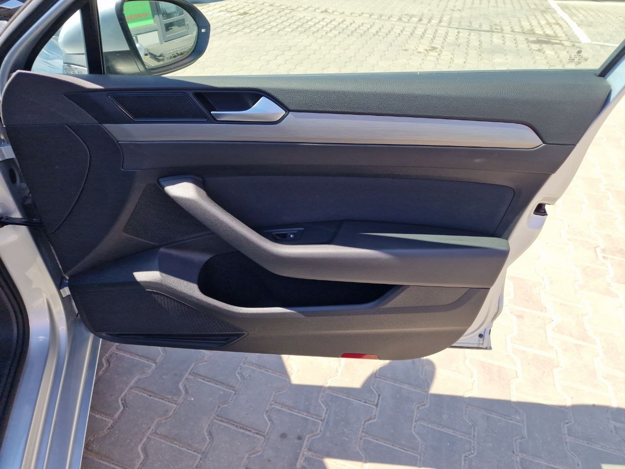 Volkswagen Passat Business+
