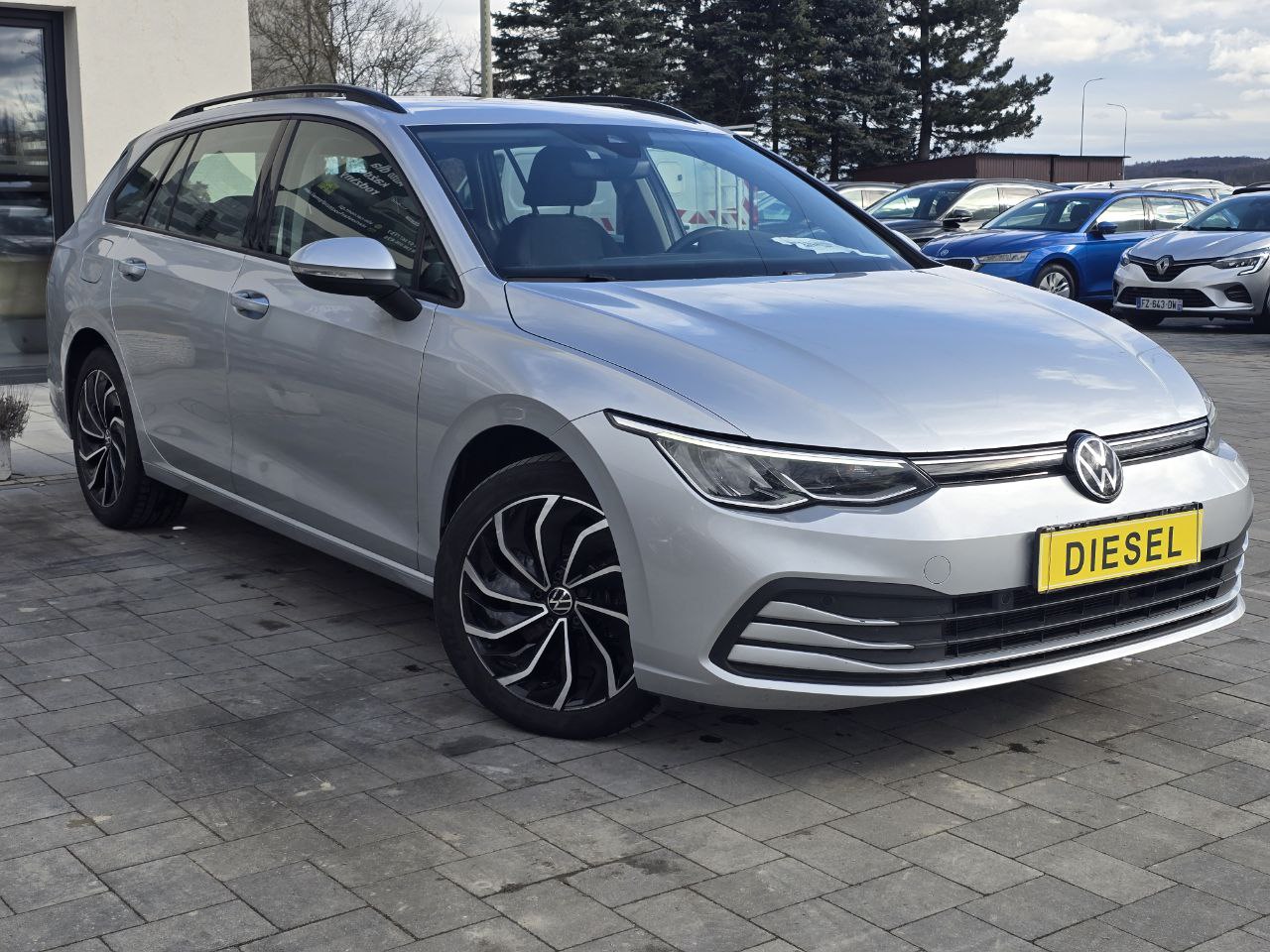 Volkswagen Golf Life+