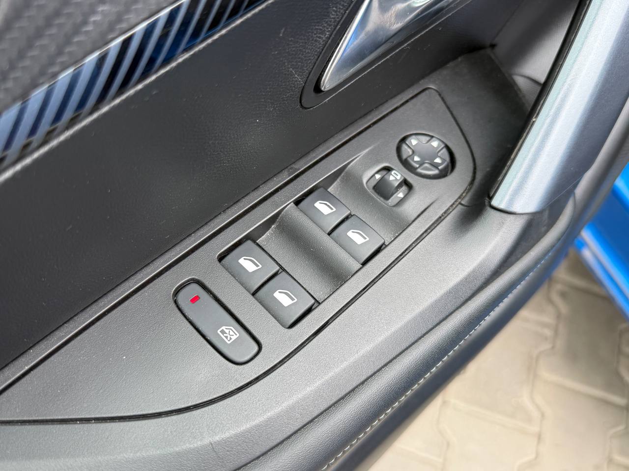 Peugeot 2008 ALLURE