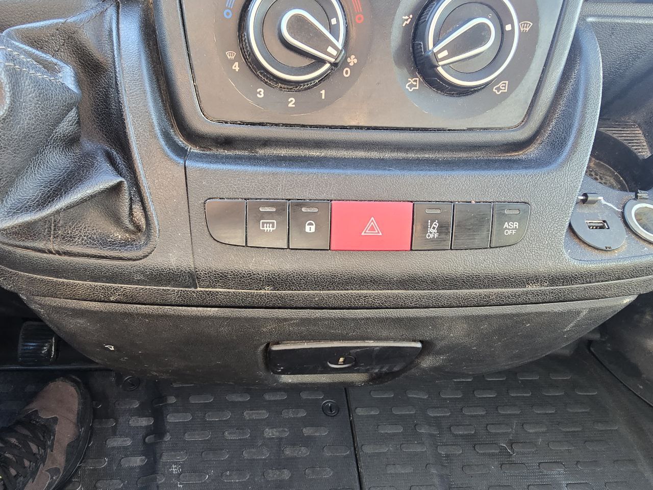 Peugeot Boxer FRGN L2H1