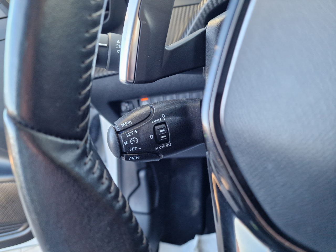 Peugeot 208 Allure Pack