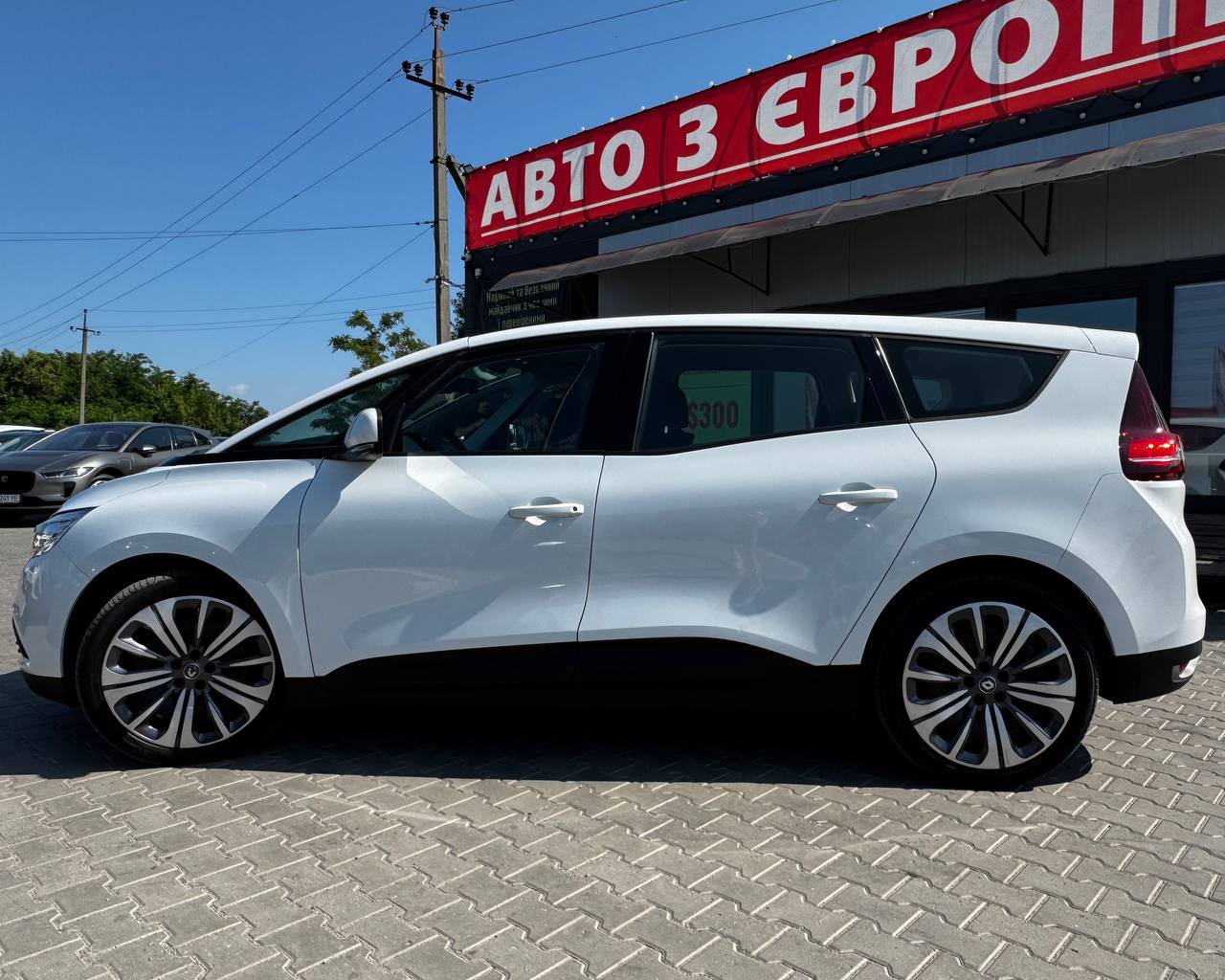 Renault GRAND Scenic Life
