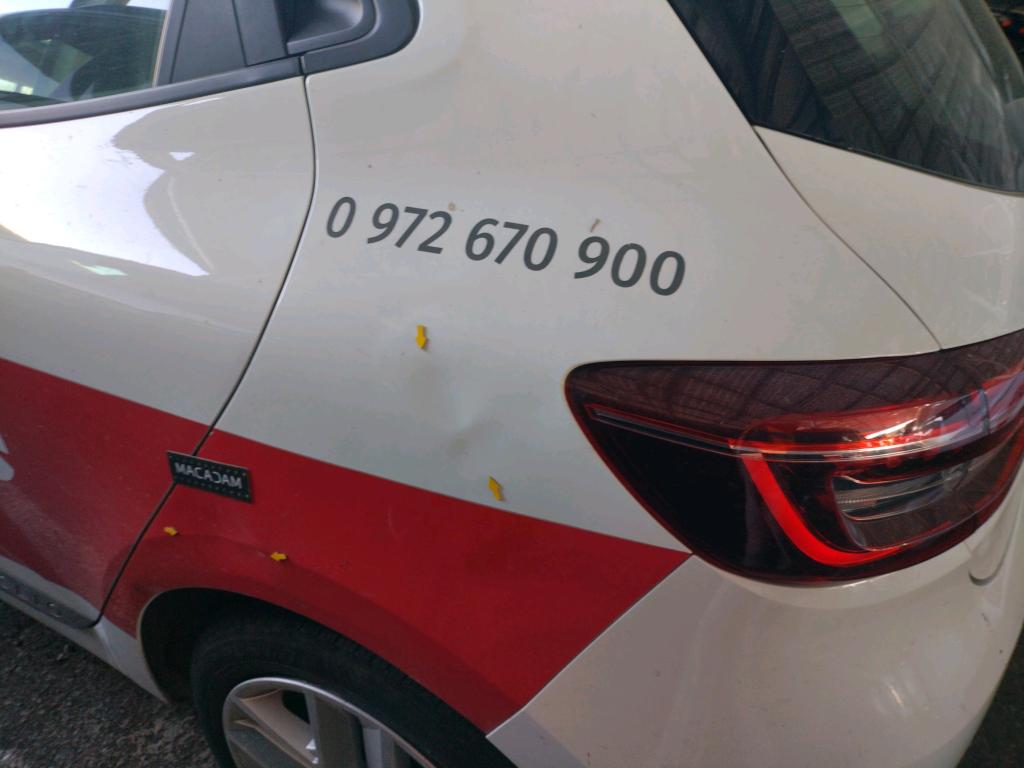 Renault Clio HYBRID Business