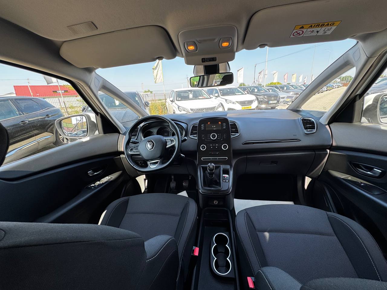 Renault GRAND Scenic Life