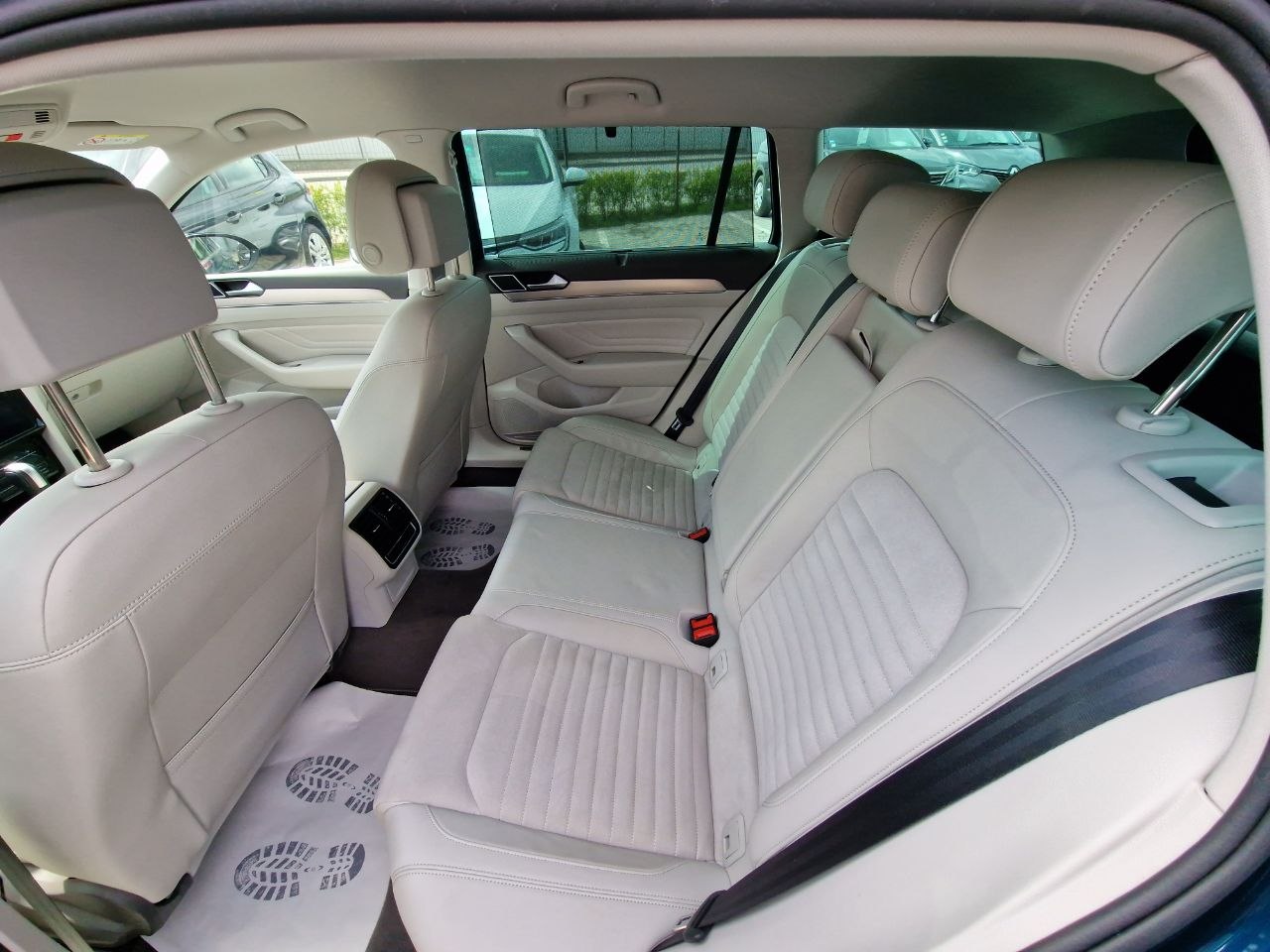 Volkswagen Passat LOUNGE