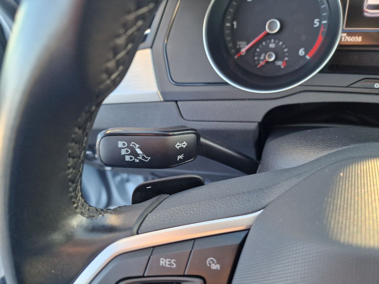 Volkswagen Passat Business+