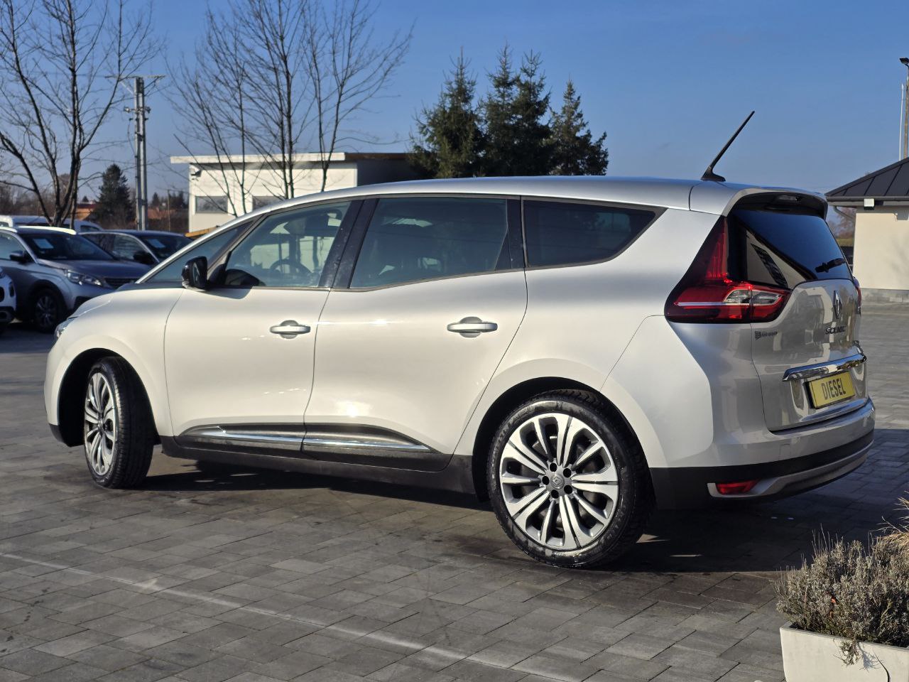 Renault GRAND Scenic Business+