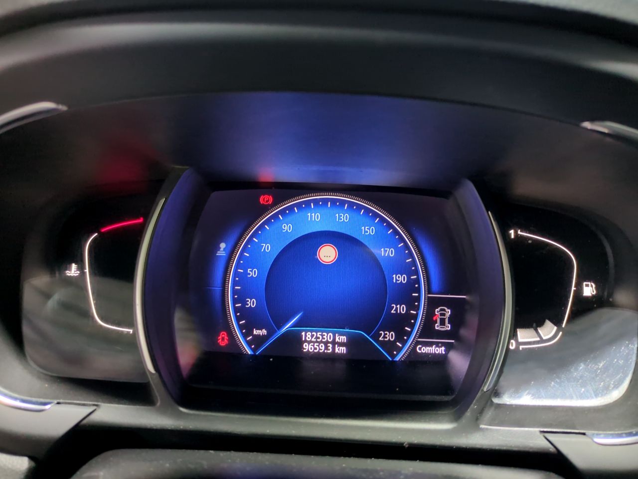 Renault Scenic INITIALE PARIS