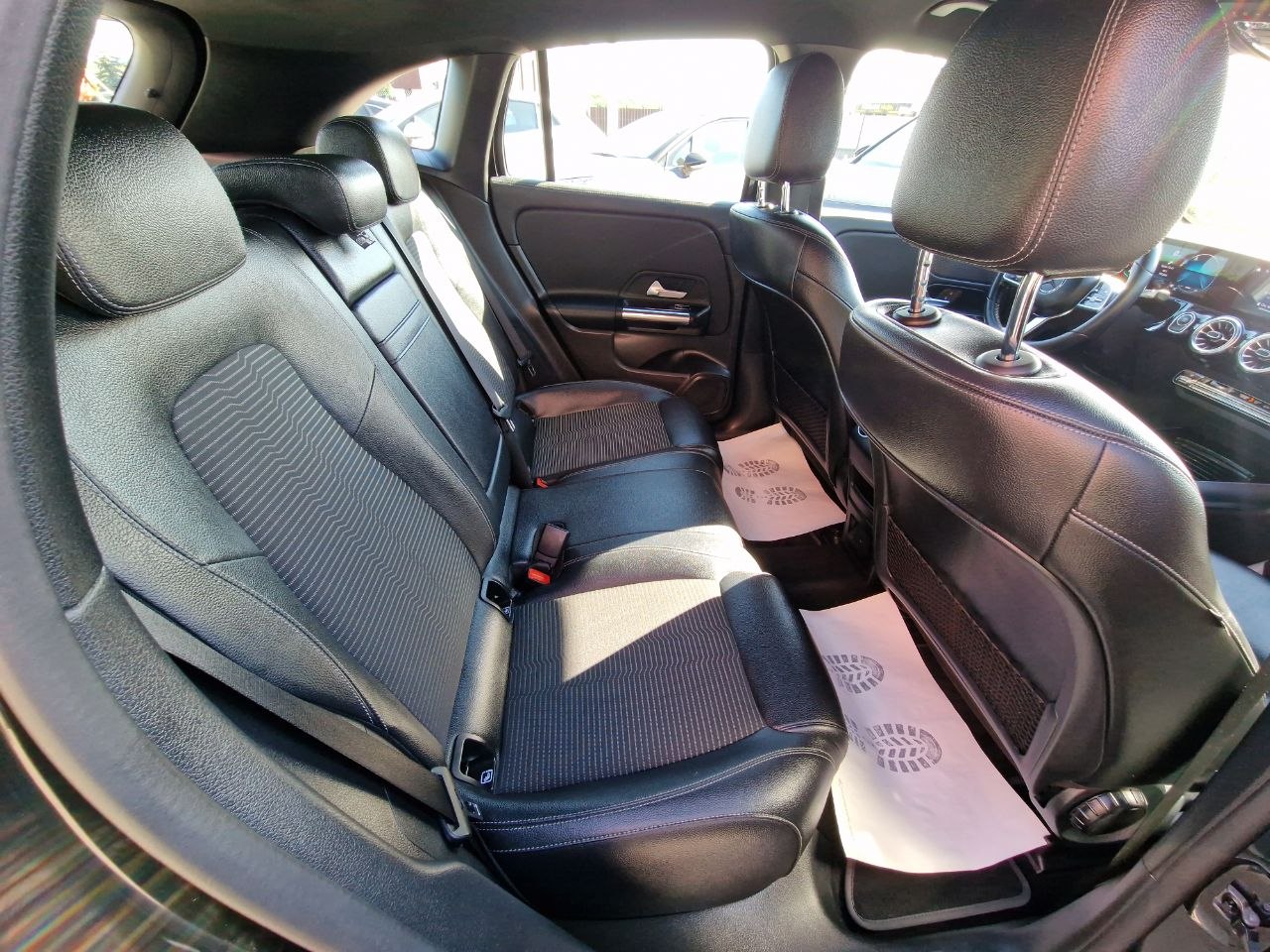 MERCEDES BENZ EQA