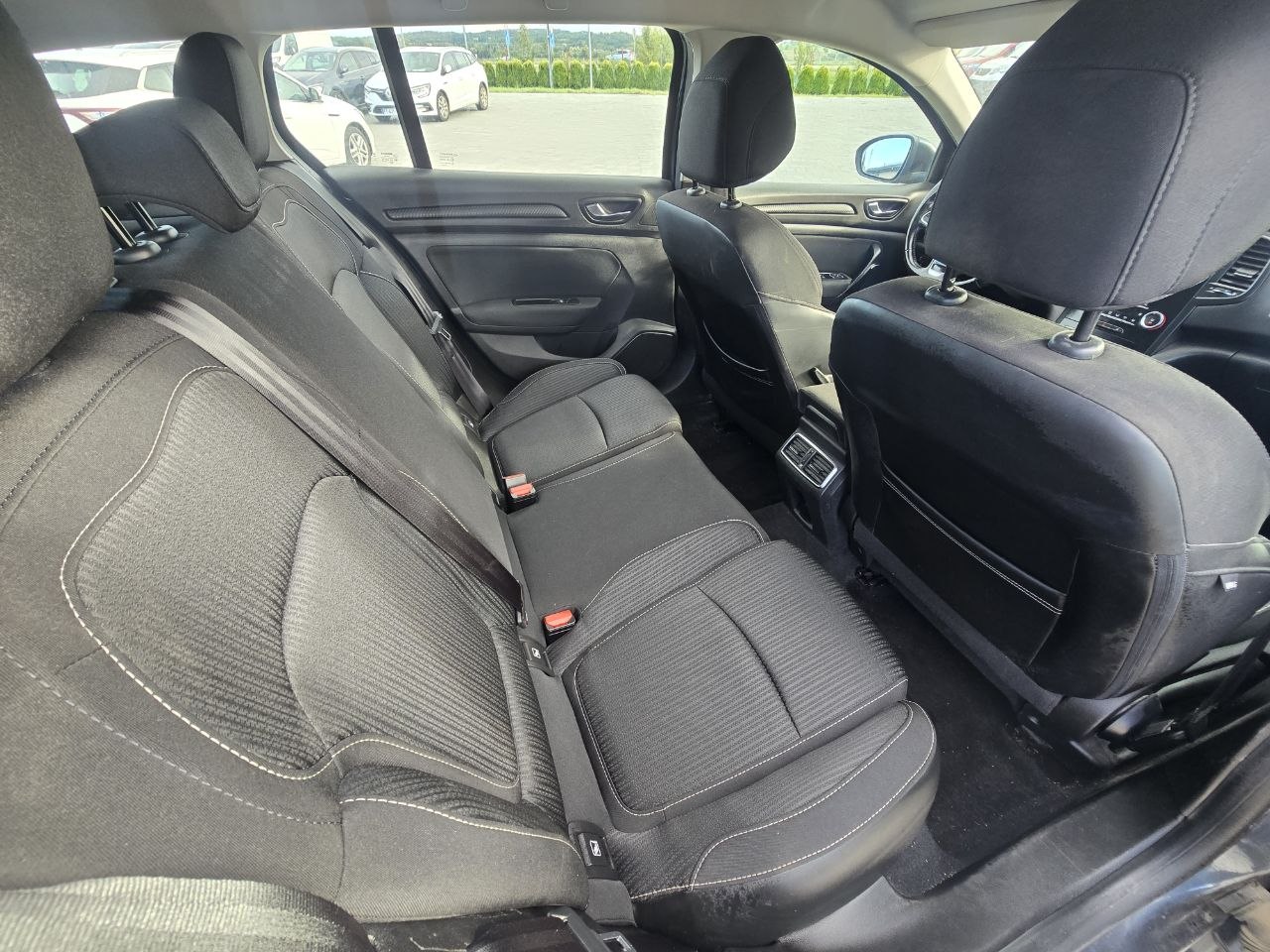 Renault Megane IV Estate Business