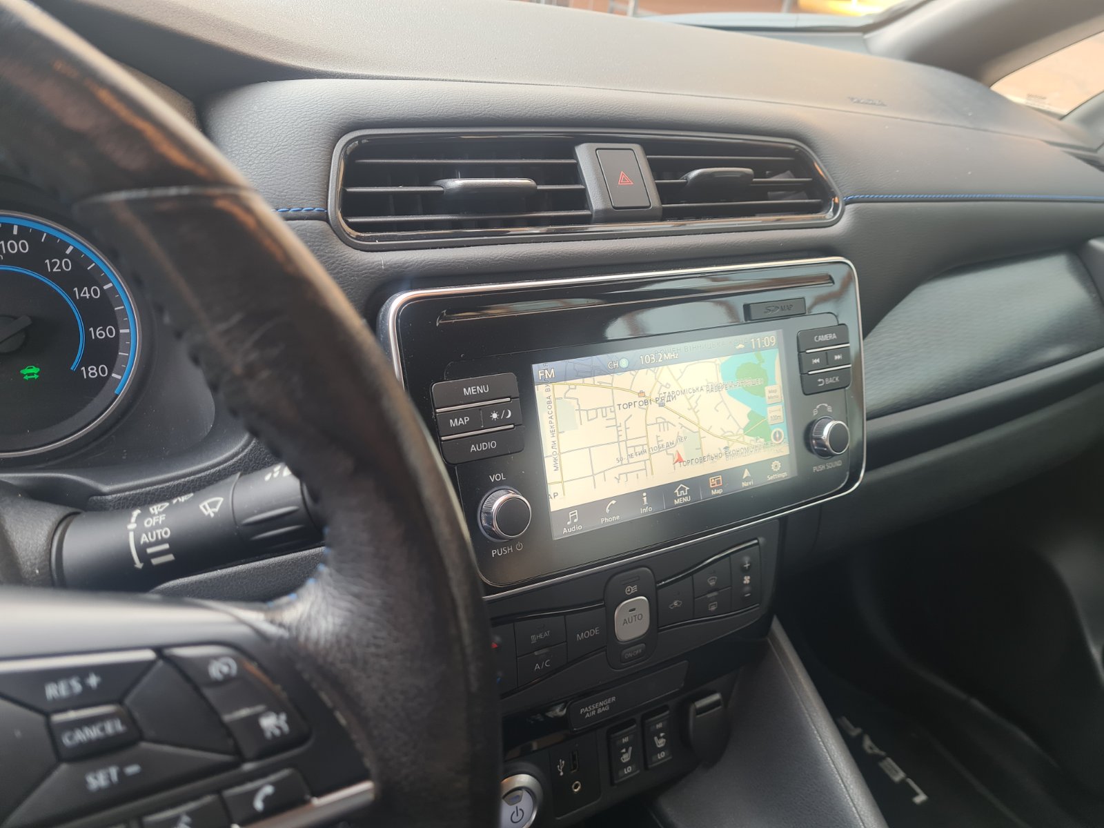 Nissan Leaf