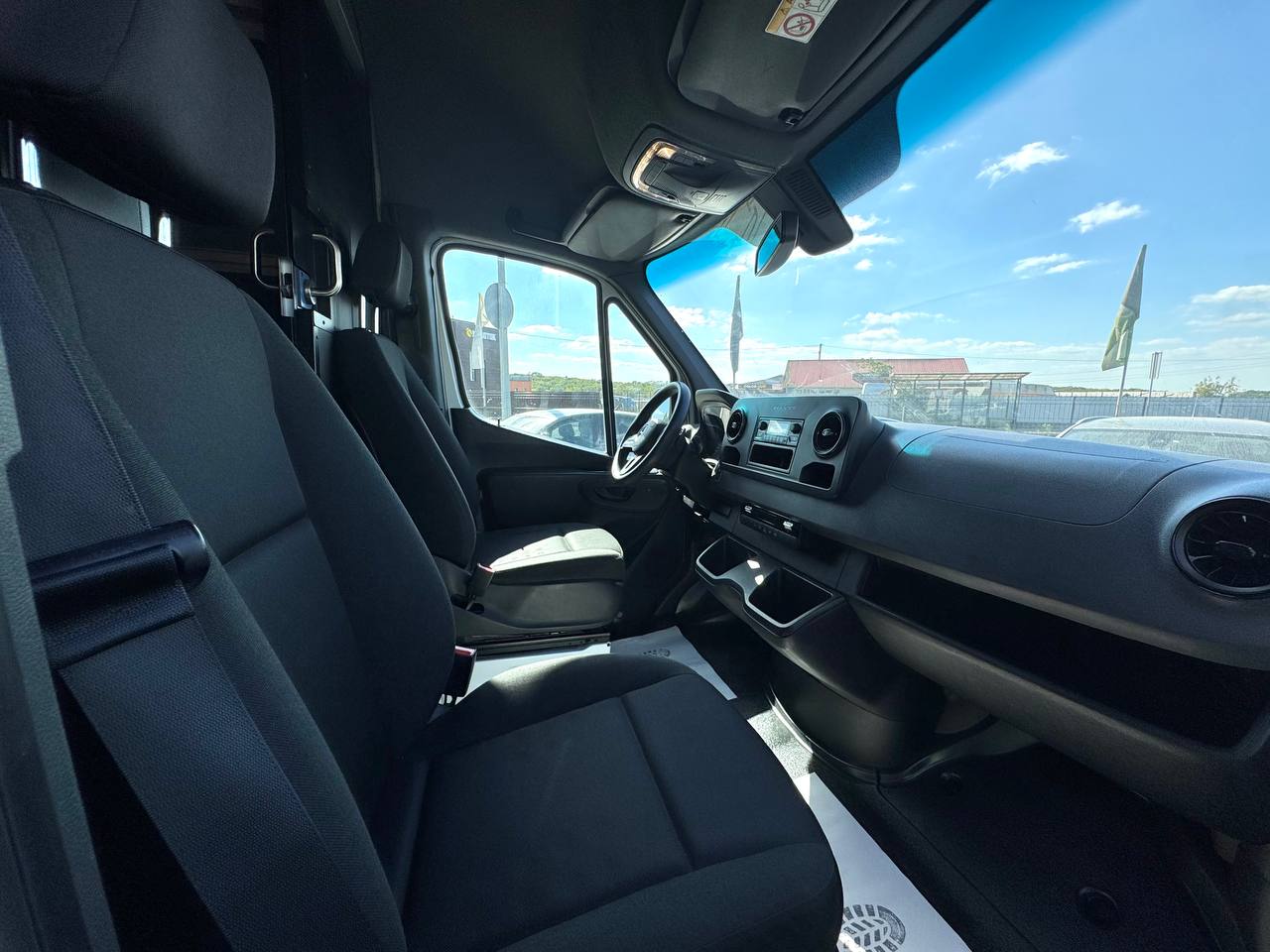 Mercedes-Benz E-Sprinter FWD