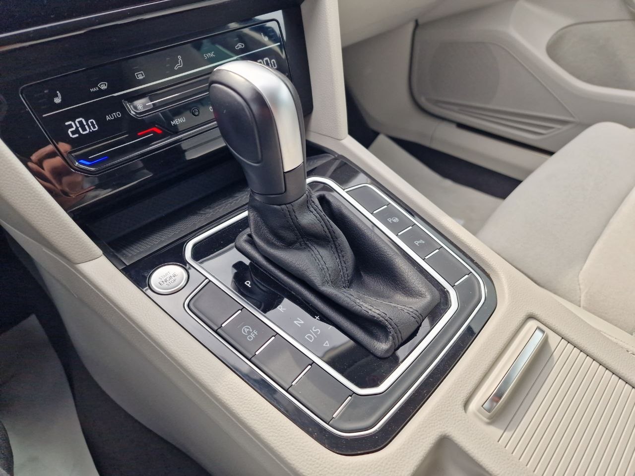 Volkswagen Passat LOUNGE