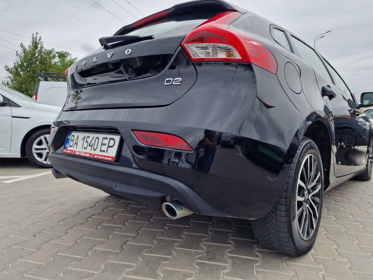 VOLVO V40