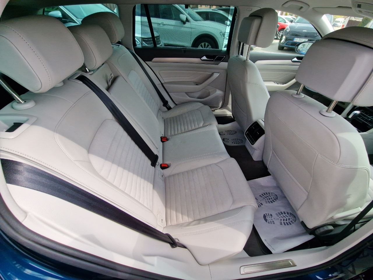 Volkswagen Passat LOUNGE