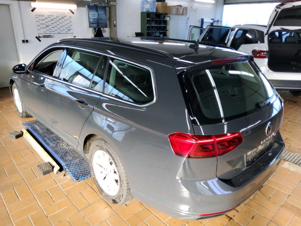 Volkswagen Passat Business+
