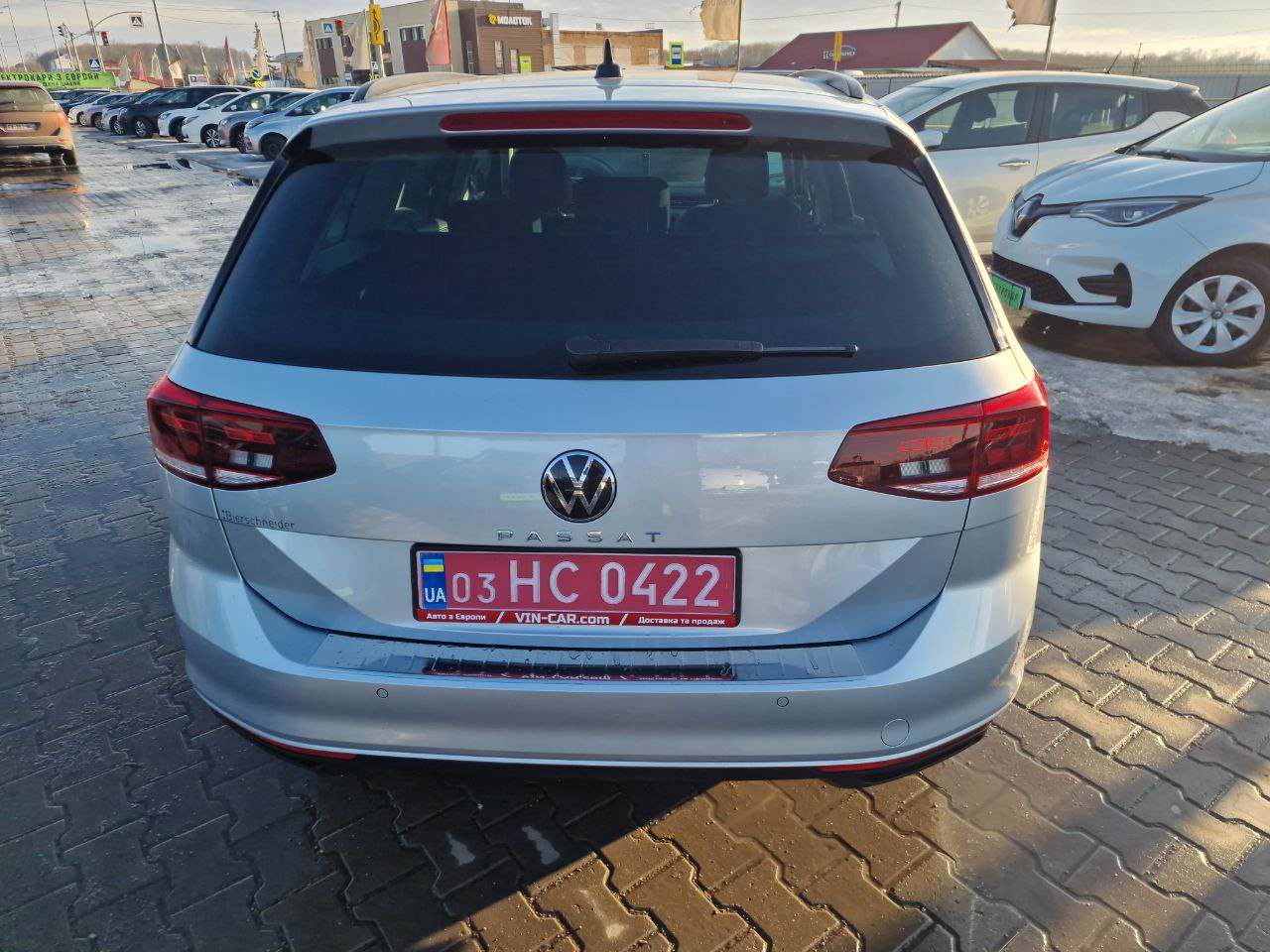 Volkswagen Passat Business+