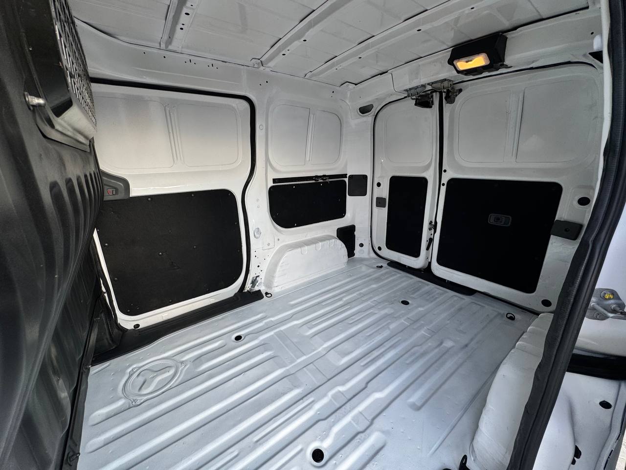 Nissan E-NV200