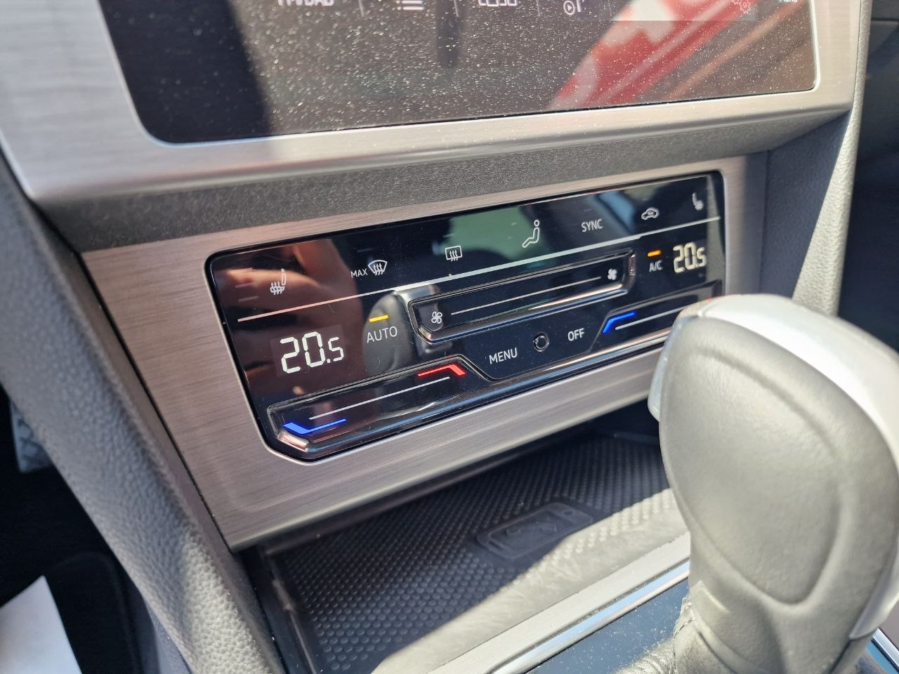 Volkswagen Passat Business+