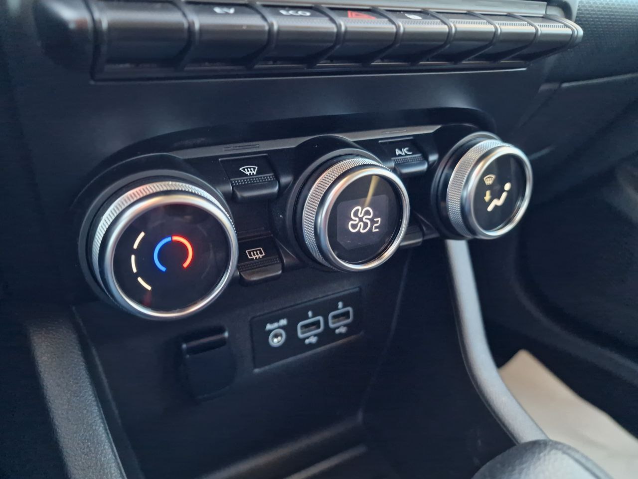 Renault Clio HYBRID Business