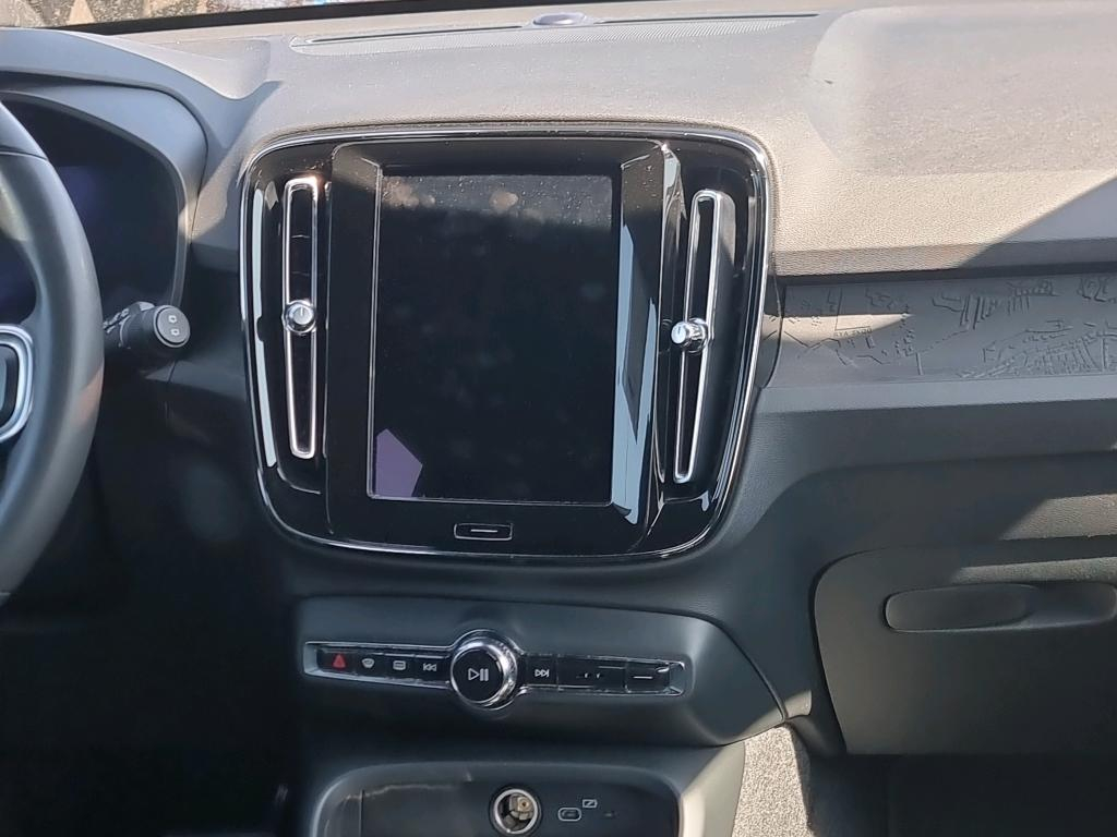 Volvo XC-40