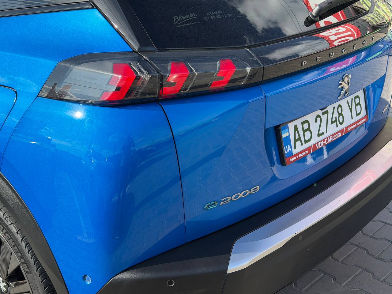 Peugeot E-2008 GT